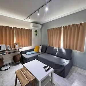 Airstar Hakata House 福岡市